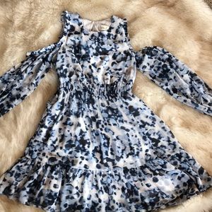 SALE!! 🦋 Eliza J 8 cold-shoulder Boho dress